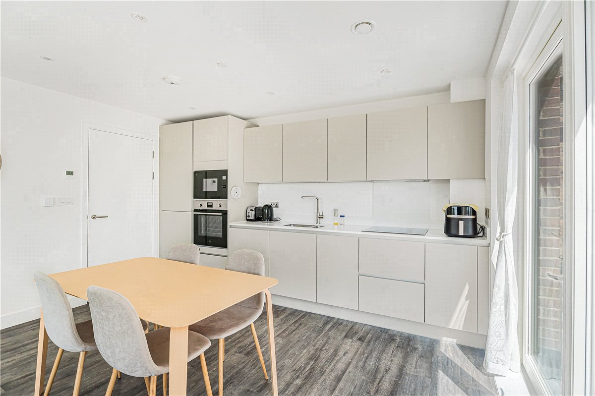 2 bedroom Flat, Shillingford House, Munda Way, OX2 - Let Agreed, Image 6