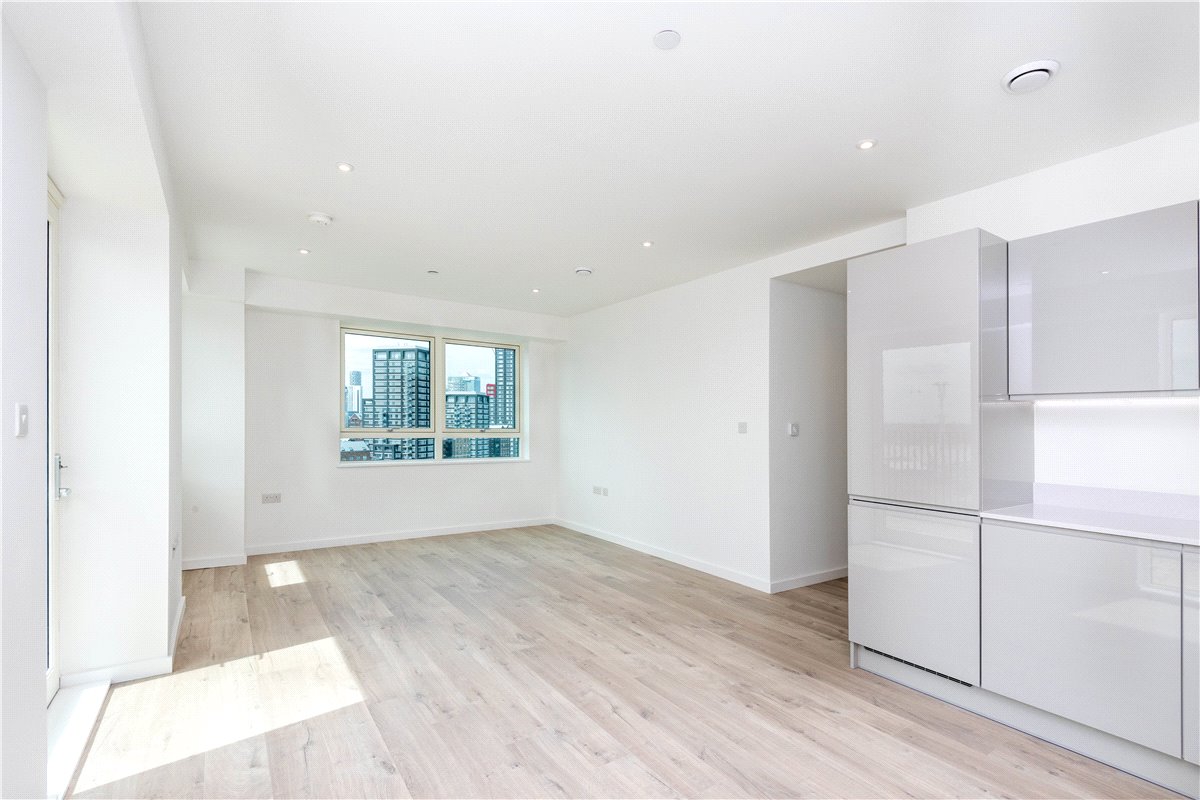 2 bedroom Flat, Heartwell Avenue, London, E16 - Let Agreed, Image 8