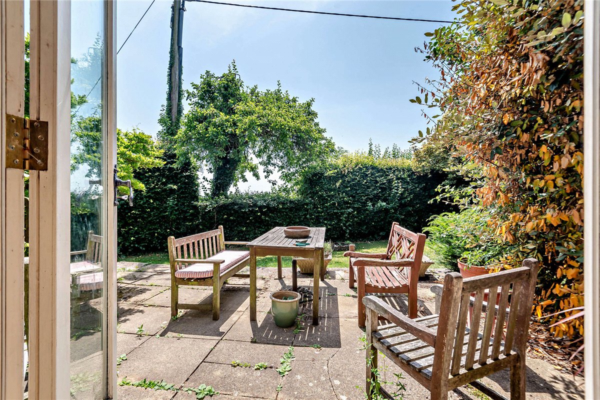 4 bedroom House, The Thicket, Leckhampstead, RG20 - Available, Image 8