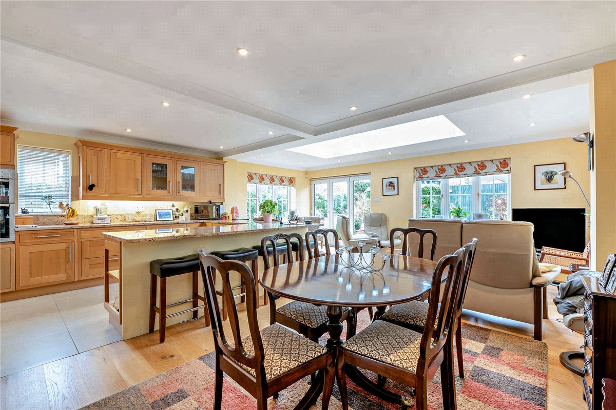 4 Bedroom Single Family Home/House's Image 9