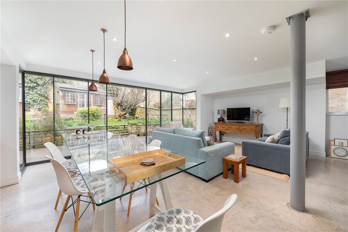 2 bedroom Flat, Lansdown Road, Bath, BA1 - Available