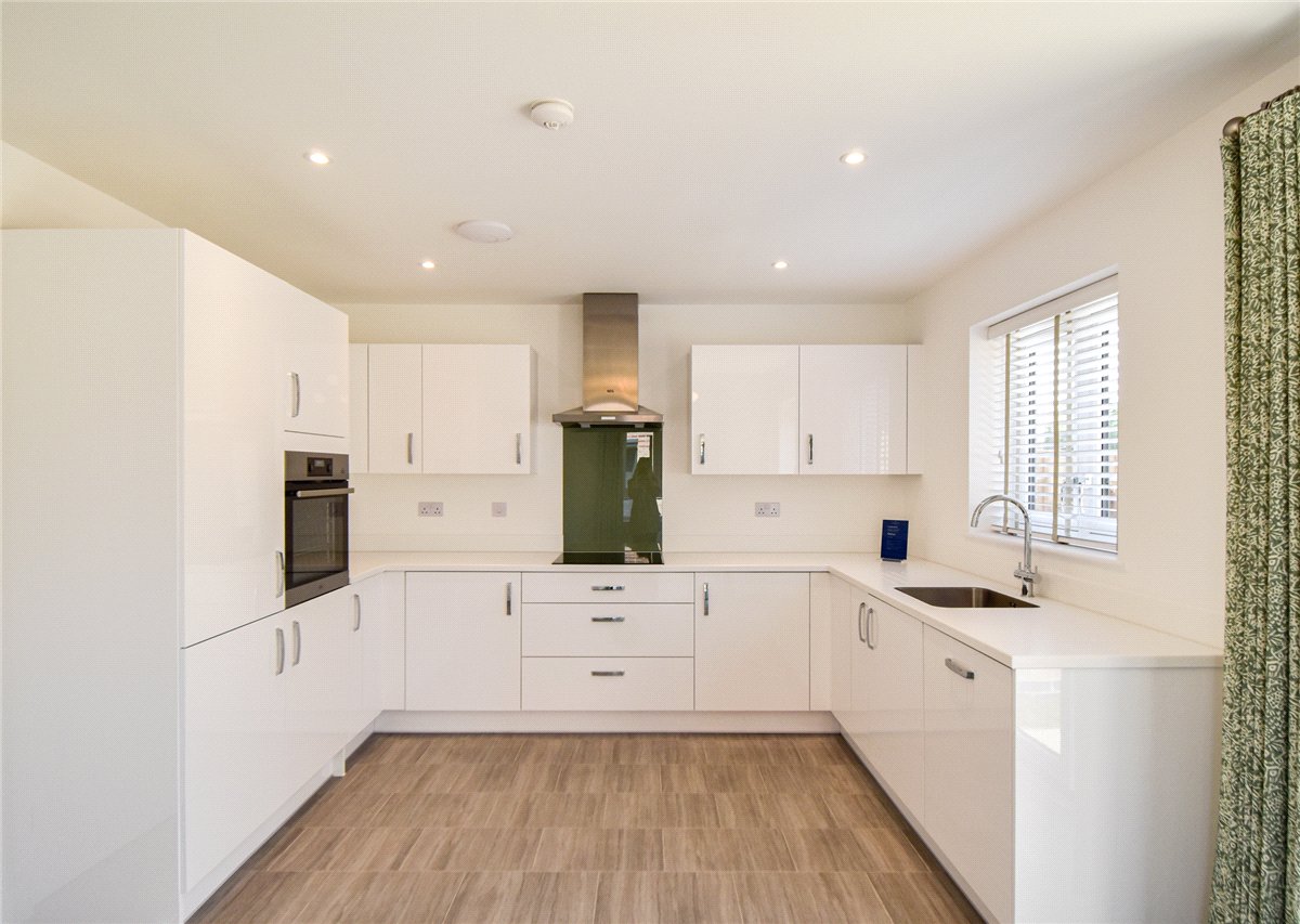 3 bedroom House, Saffron Way, Cherry Hinton, CB1 - Available, Image 2
