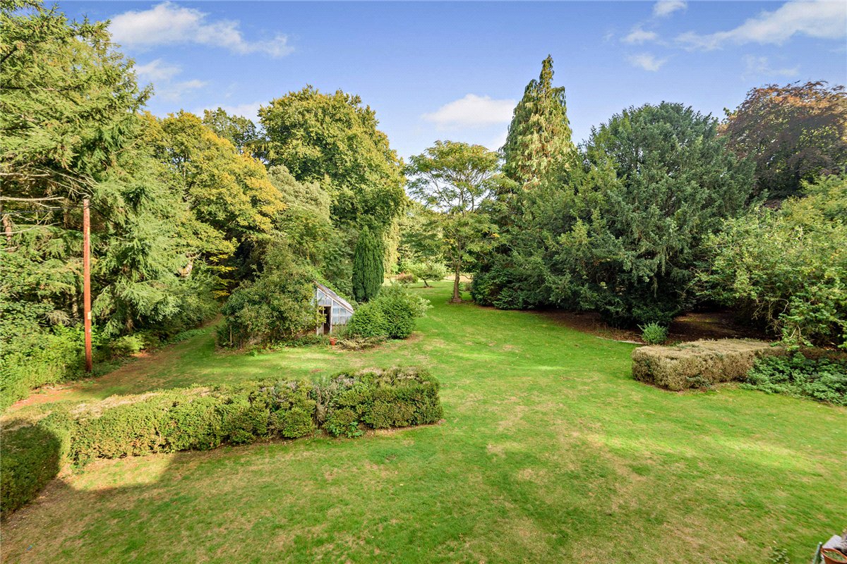 6 bedroom House, Burys Bank Road, Greenham, RG19 - Sold, Image 18