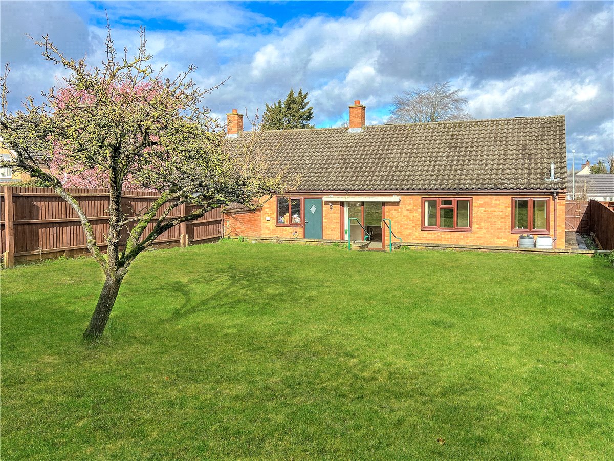 2 bedroom Bungalow, Ickleton Road, Duxford, CB22 - Sold