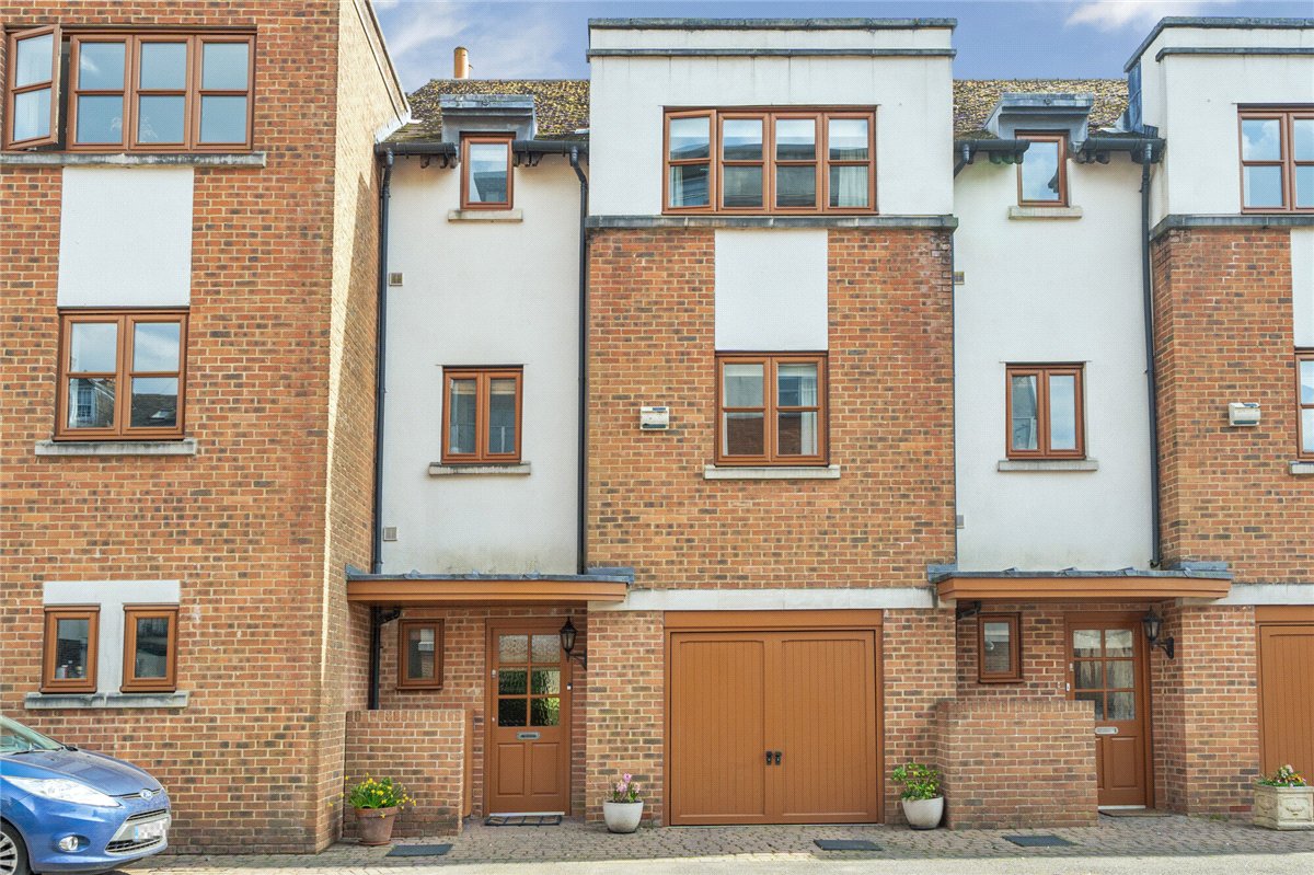 3 bedroom House, Cromwell Court, Marlborough, SN8 - Available, Image 18
