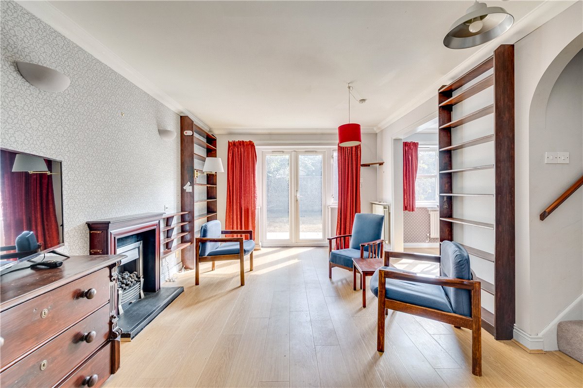 3 bedroom House, Victoria Mews, Earlsfield, SW18 - Sold STC