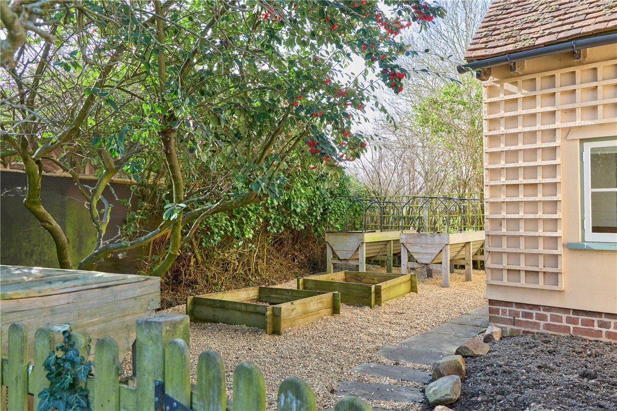 4 bedroom House, West Green, Barrington, CB22 - Available, Image 2