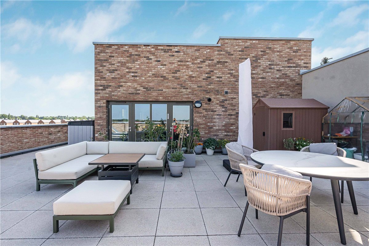2 bedroom Flat, Patagonia Way, Cambridge, CB3 - Available, Image 14