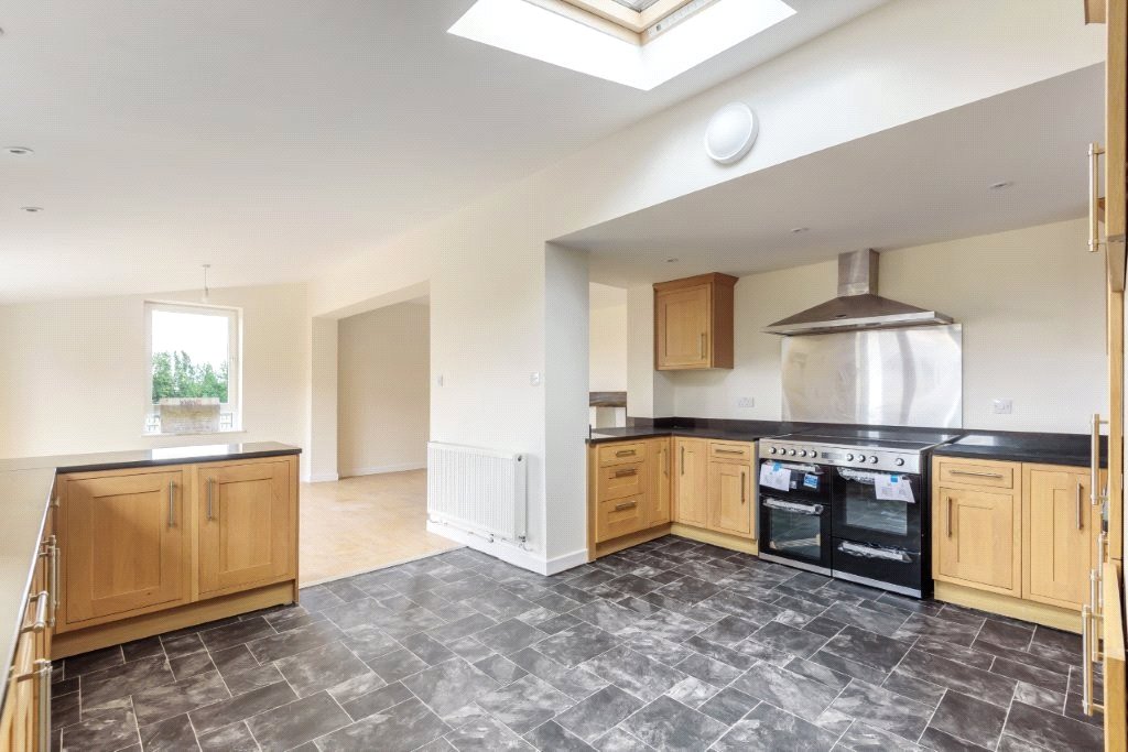 5 bedroom House, Holmsley Lane, Brierley, S72 - Let Agreed, Image 7