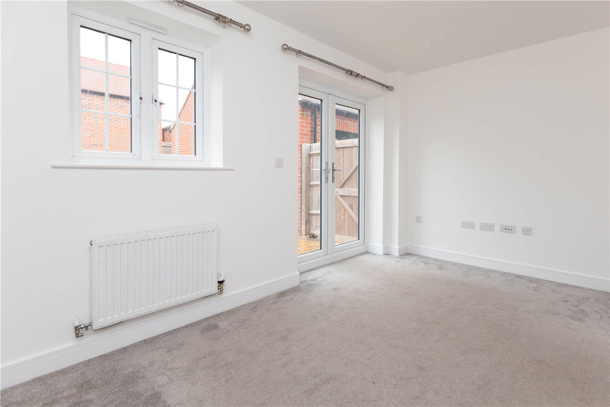 3 bedroom House, Wincanton Road, Bicester, OX26 - Let Agreed, Image 3