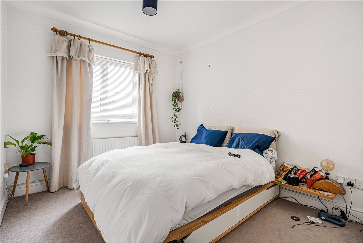 2 bedroom Flat, Long Ford Close, Oxford, OX1 - Sold STC, Image 4