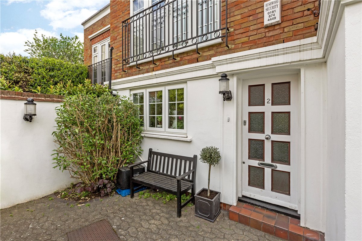3 bedroom House, Swan Place, Barnes High Street, SW13 - , Image 10
