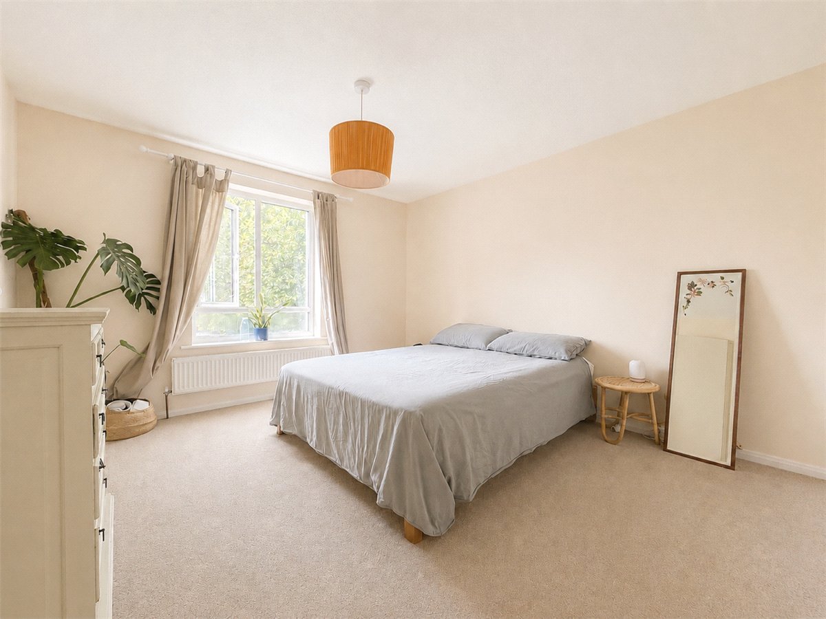 3 bedroom House, Northfields, Twyford, SO21 - Let Agreed, Image 6