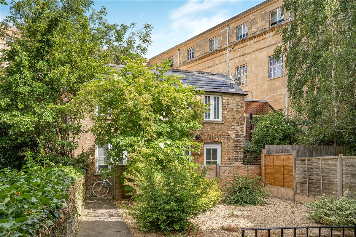 1 bedroom House, Walton Crescent, Oxford, OX1 - 