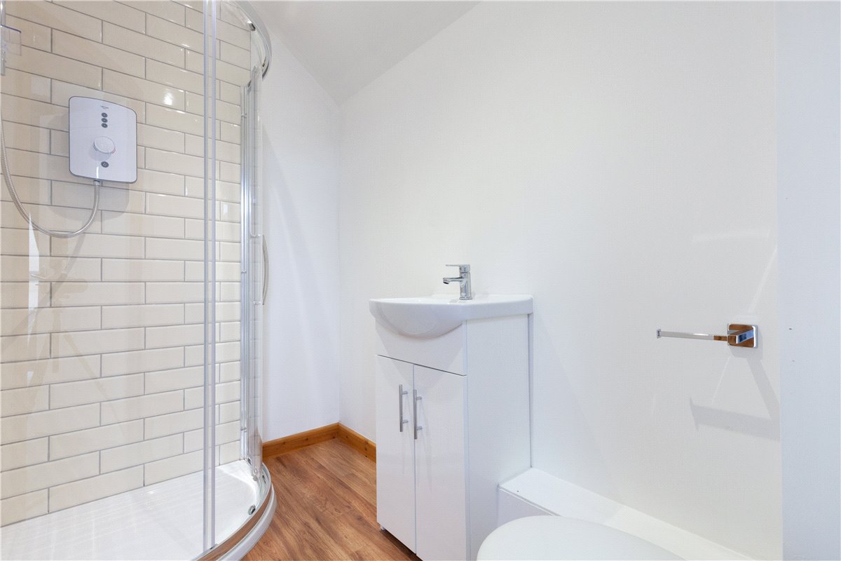 1 bedroom Maisonette, High Street, Witney, OX28 - , Image 6