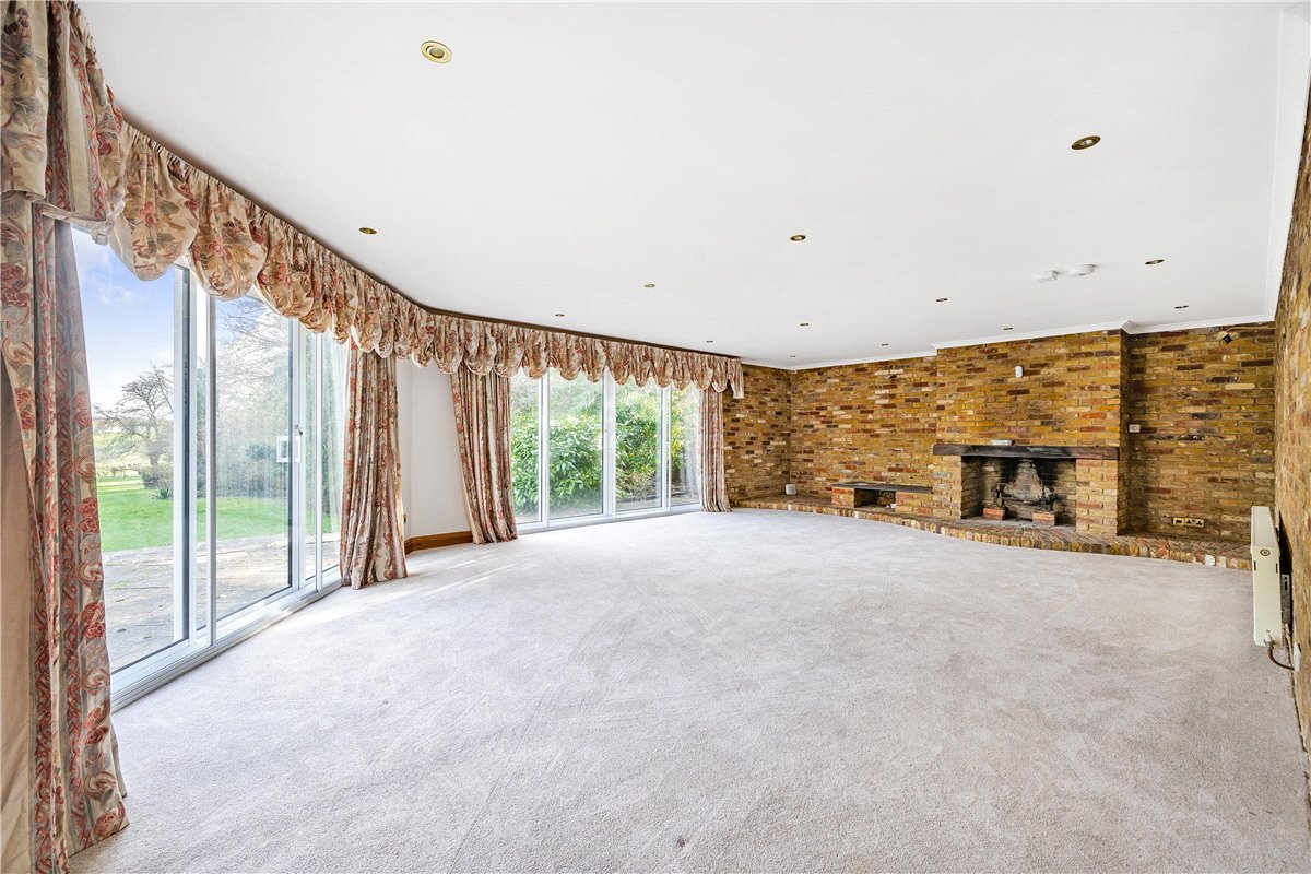 5 bedroom House, Bacombe Lane, Wendover, HP22 - Available, Image 2