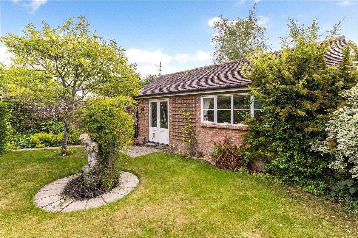 3 bedroom House, Back Lane, Marlborough, SN8 - Available, Image 4