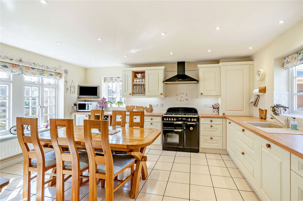 3 bedroom House, Palmers Yard, Ecchinswell, RG20 - Available, Image 5