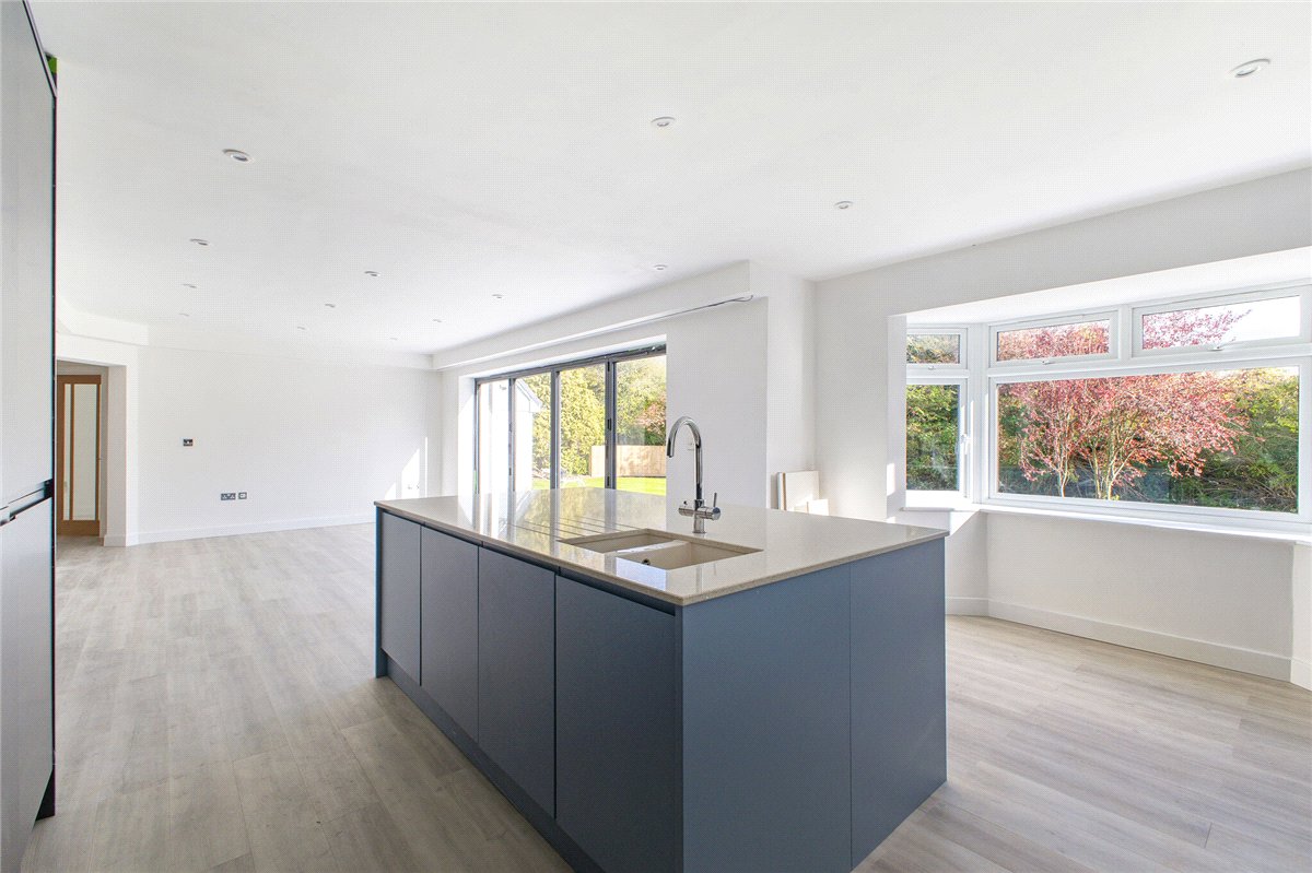 5 Bedroom Single Family Home/House's Image 16