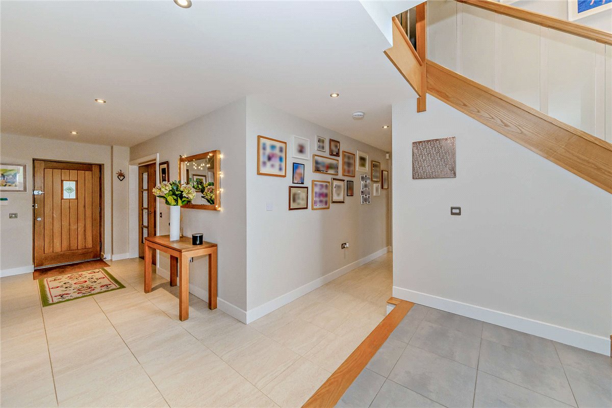 5 bedroom House, Enborne Street, Enborne, RG20 - Available, Image 11