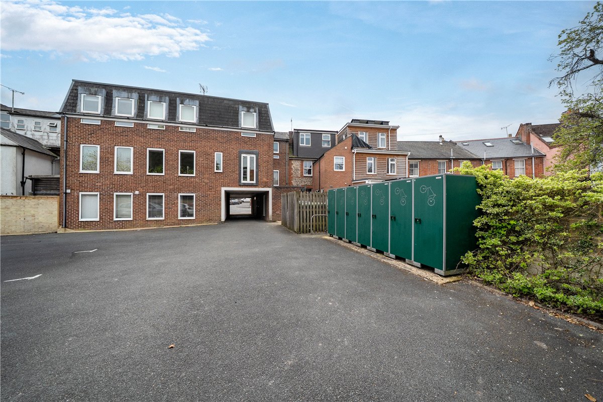1 bedroom Flat, Stockbridge Road, Winchester, SO22 - Available