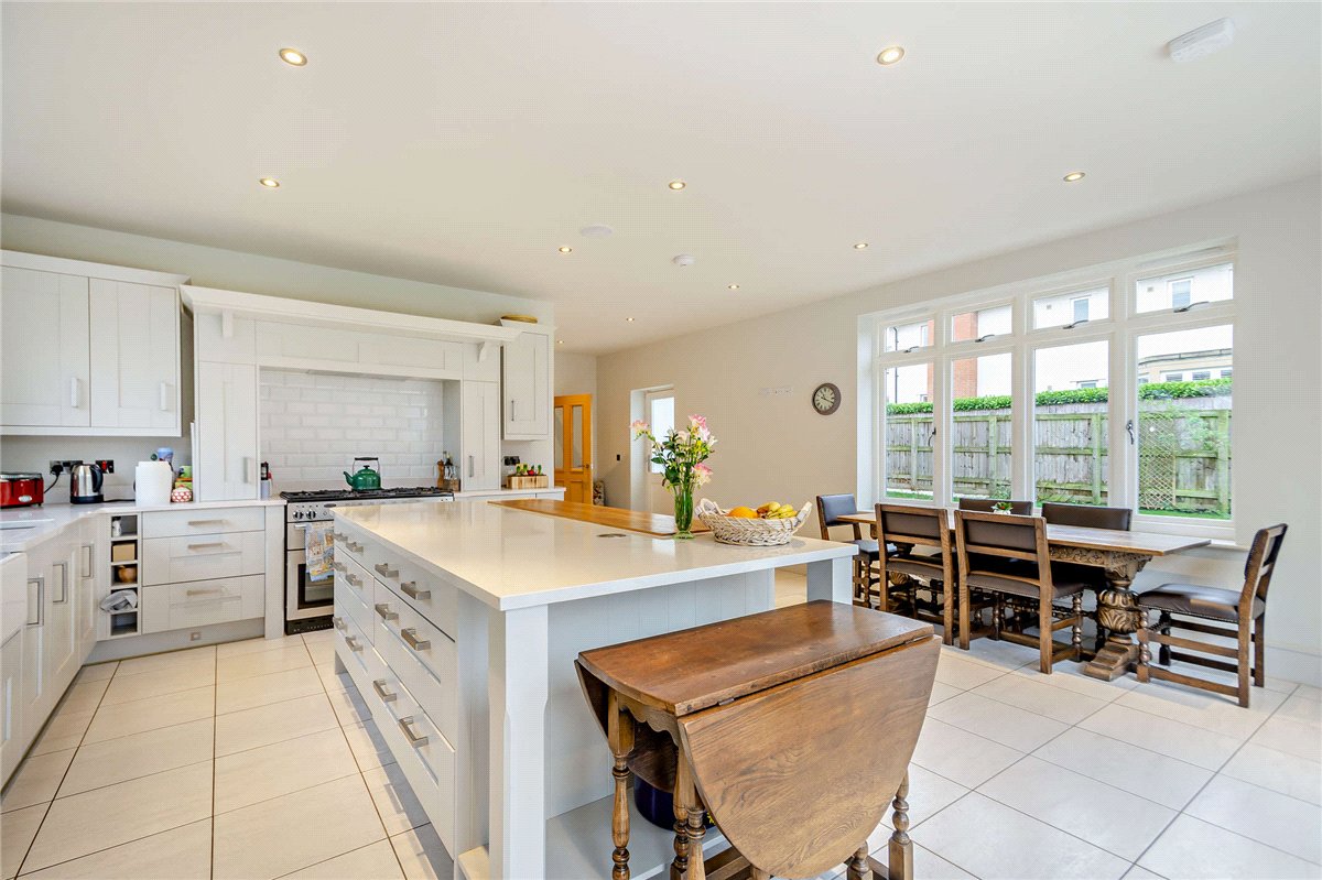 5 bedroom House, Sussex Avenue, Harrogate, HG1 - Available, Image 13