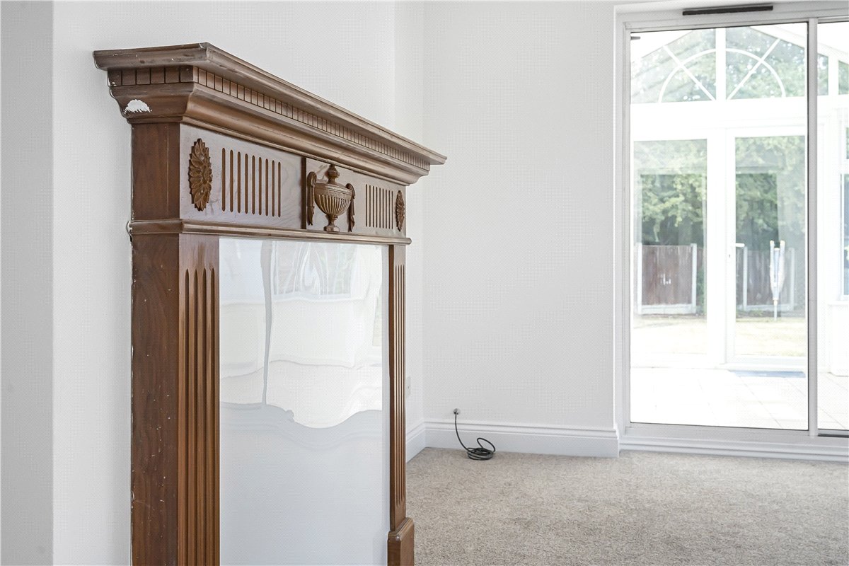 2 bedroom Bungalow, Pantile Close, Witham, CM8 - Let Agreed, Image 1