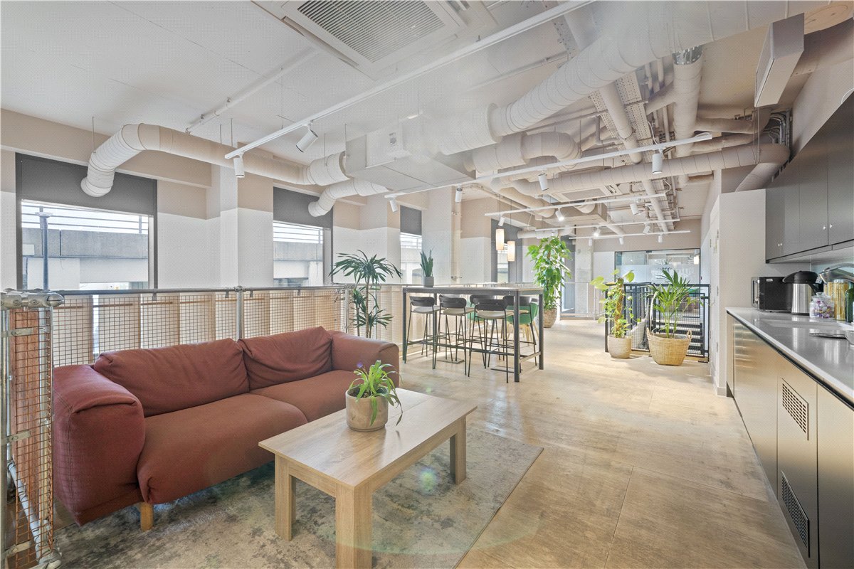 2 bedroom Flat, Heartwell Avenue, London, E16 - , Image 3