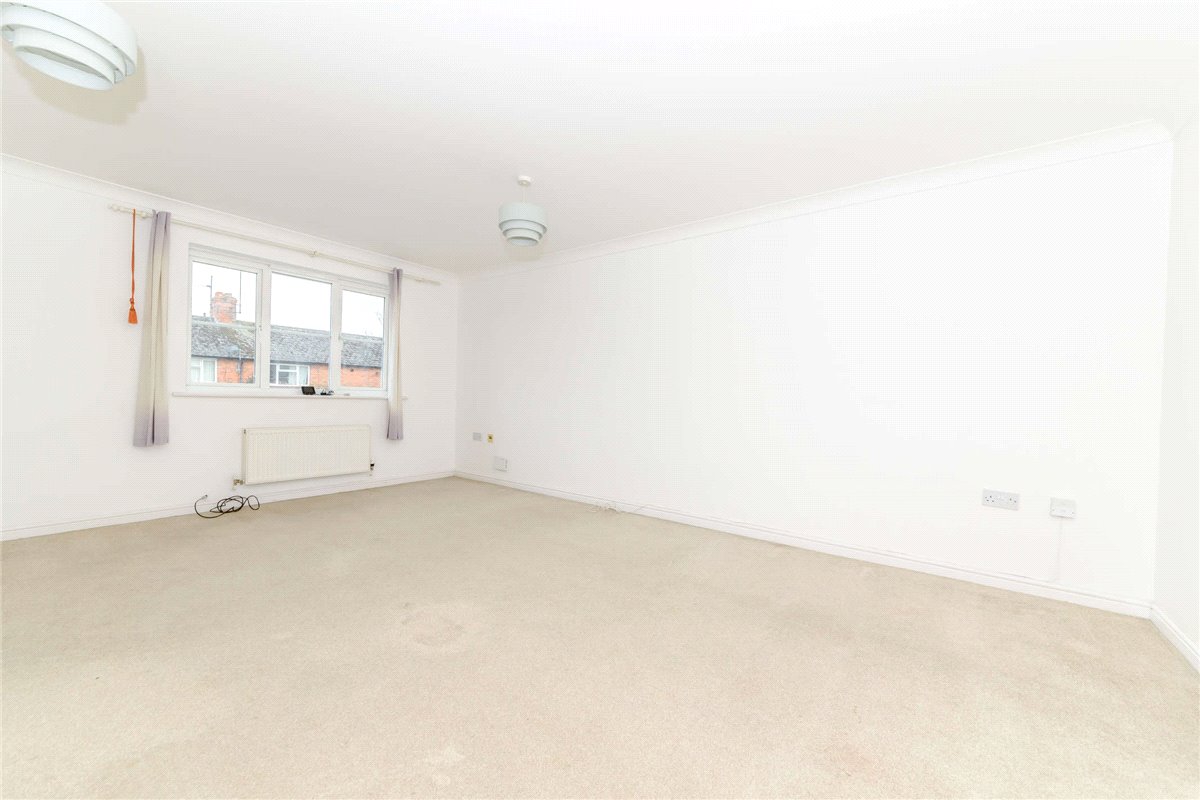 2 bedroom Flat, St. Michaels Road, Newbury, RG14 - Sold STC, Image 2