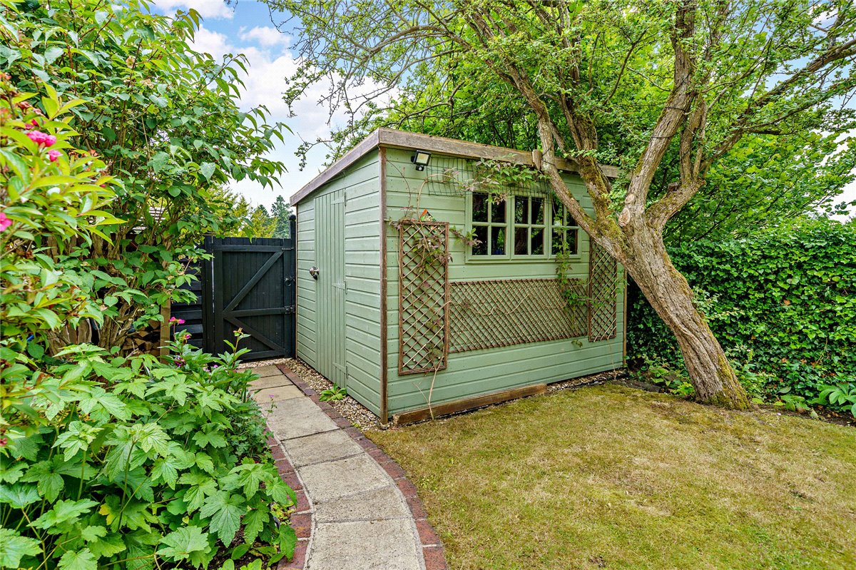 2 bedroom Bungalow, Ridgeway Close, Hermitage, RG18 - Sold, Image 23