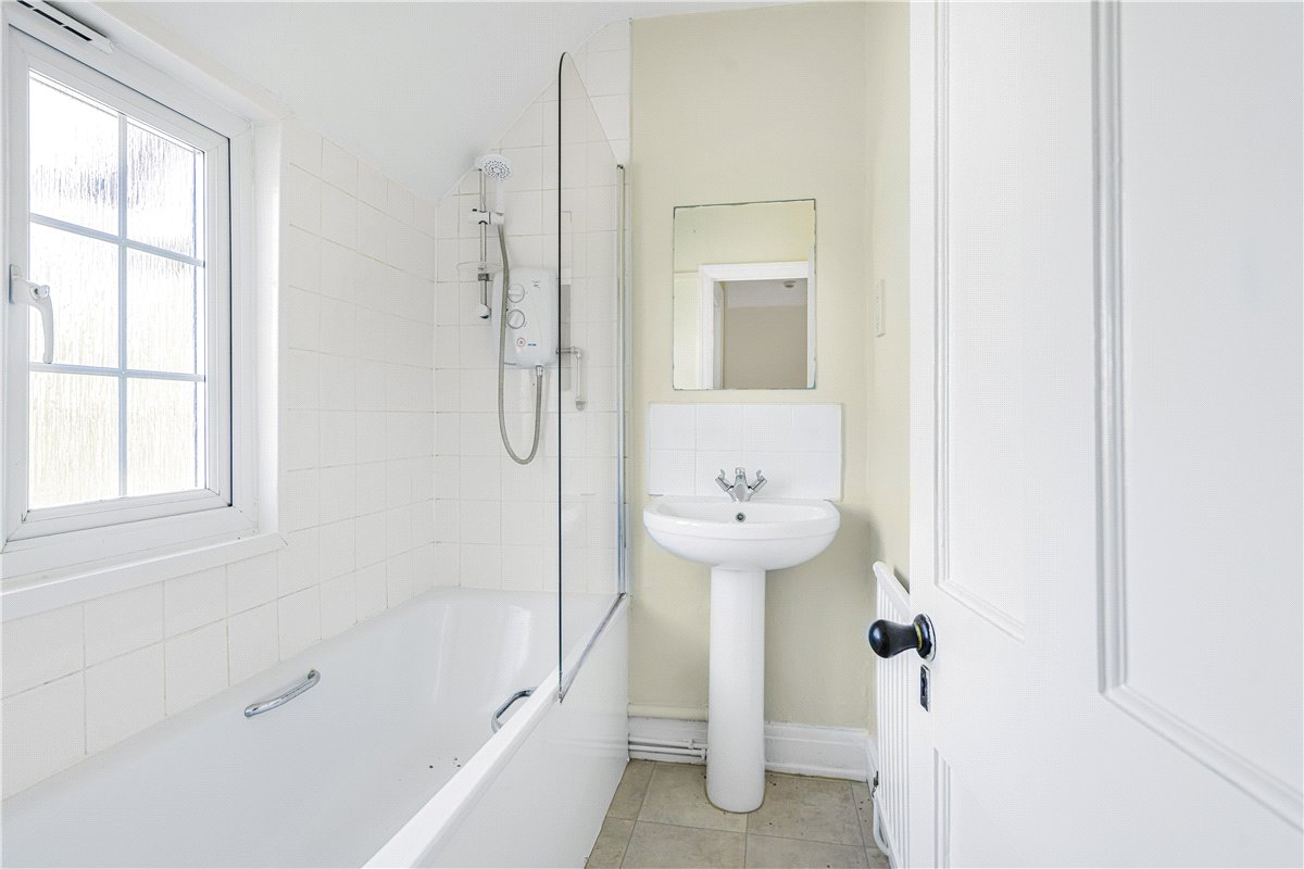 4 bedroom House, The Rise, Islip, OX5 - , Image 7