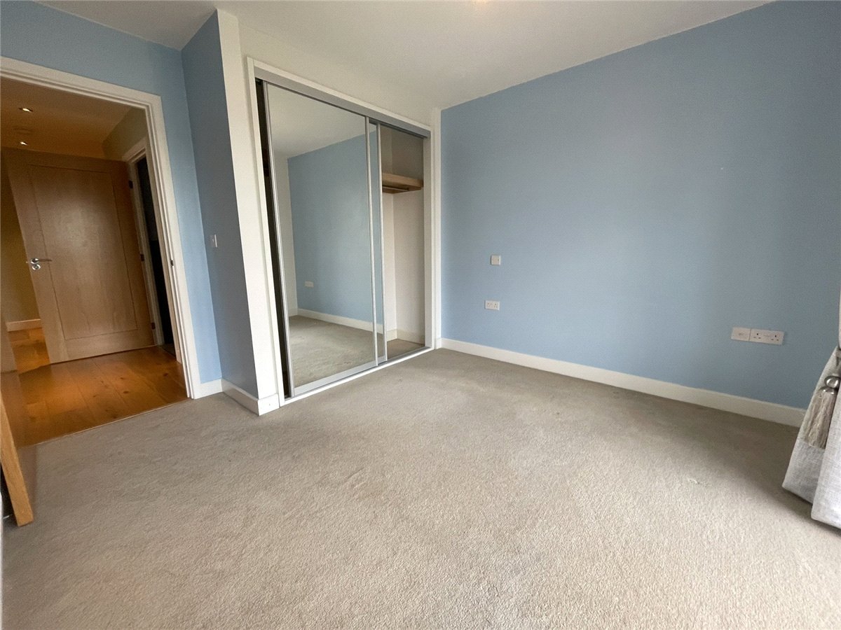 2 bedroom Flat, Kingman Way, Newbury, RG14 - Available, Image 7