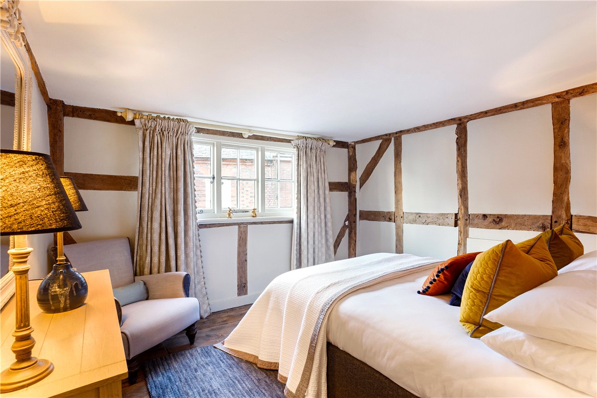 4 bedroom House, Silverless Street, Marlborough, SN8 - Available, Image 11