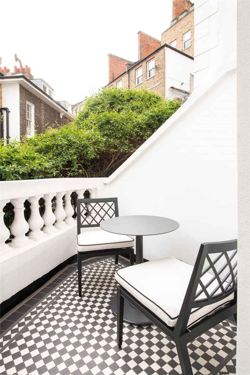 2 bedroom Maisonette, Prince Of Wales Terrace, Kensington, W8 - Available, Image 13