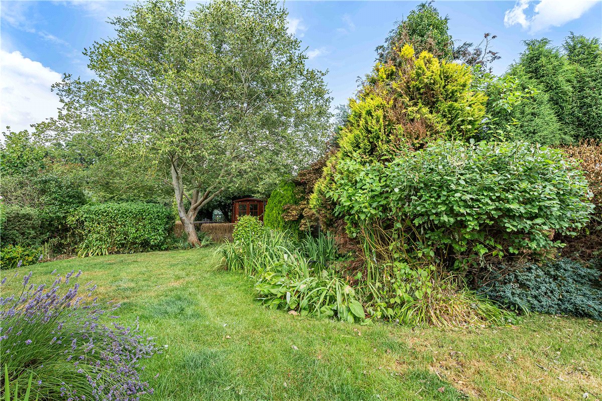3 bedroom House, Oxford Road, Hampton Poyle, OX5 - Available, Image 25