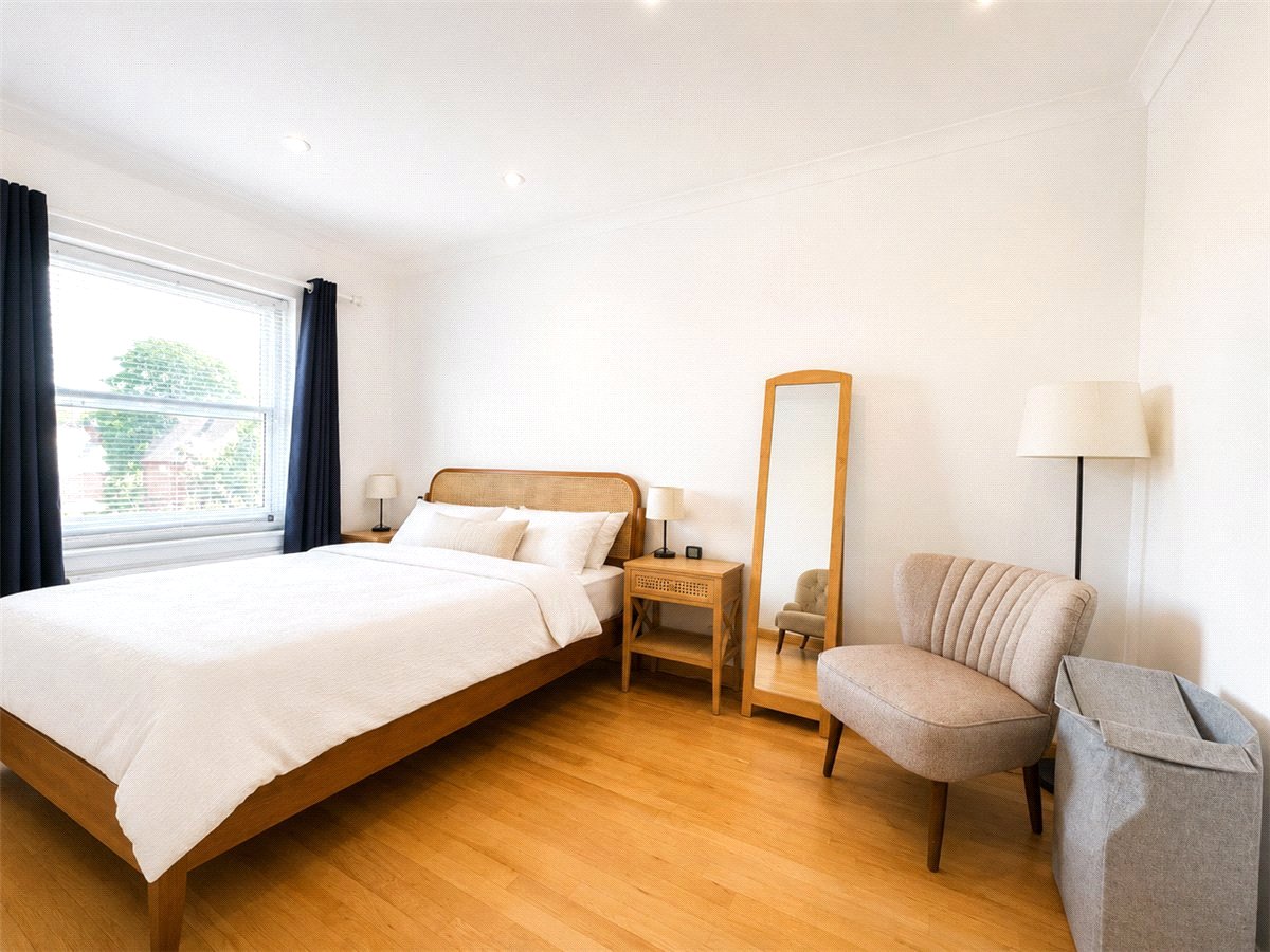 3 bedroom House, Edgar Road, Winchester, SO23 - Available, Image 7