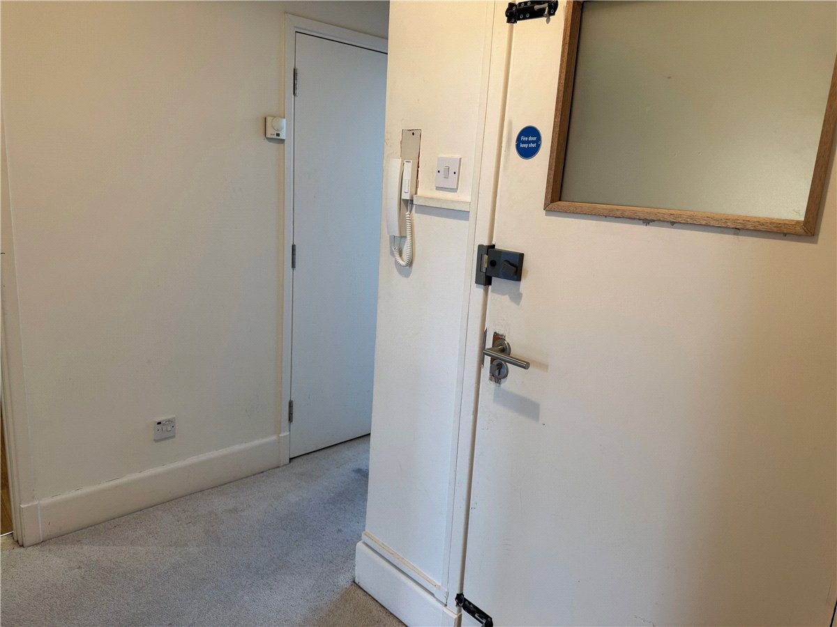 1 bedroom Flat, High Street, Bath, BA1 - , Image 4