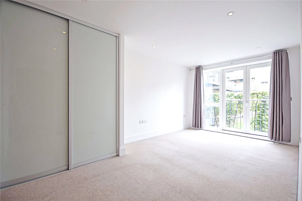 2 bedroom Flat, Keynes House, Kingsley Walk, CB5 - Available, Image 4