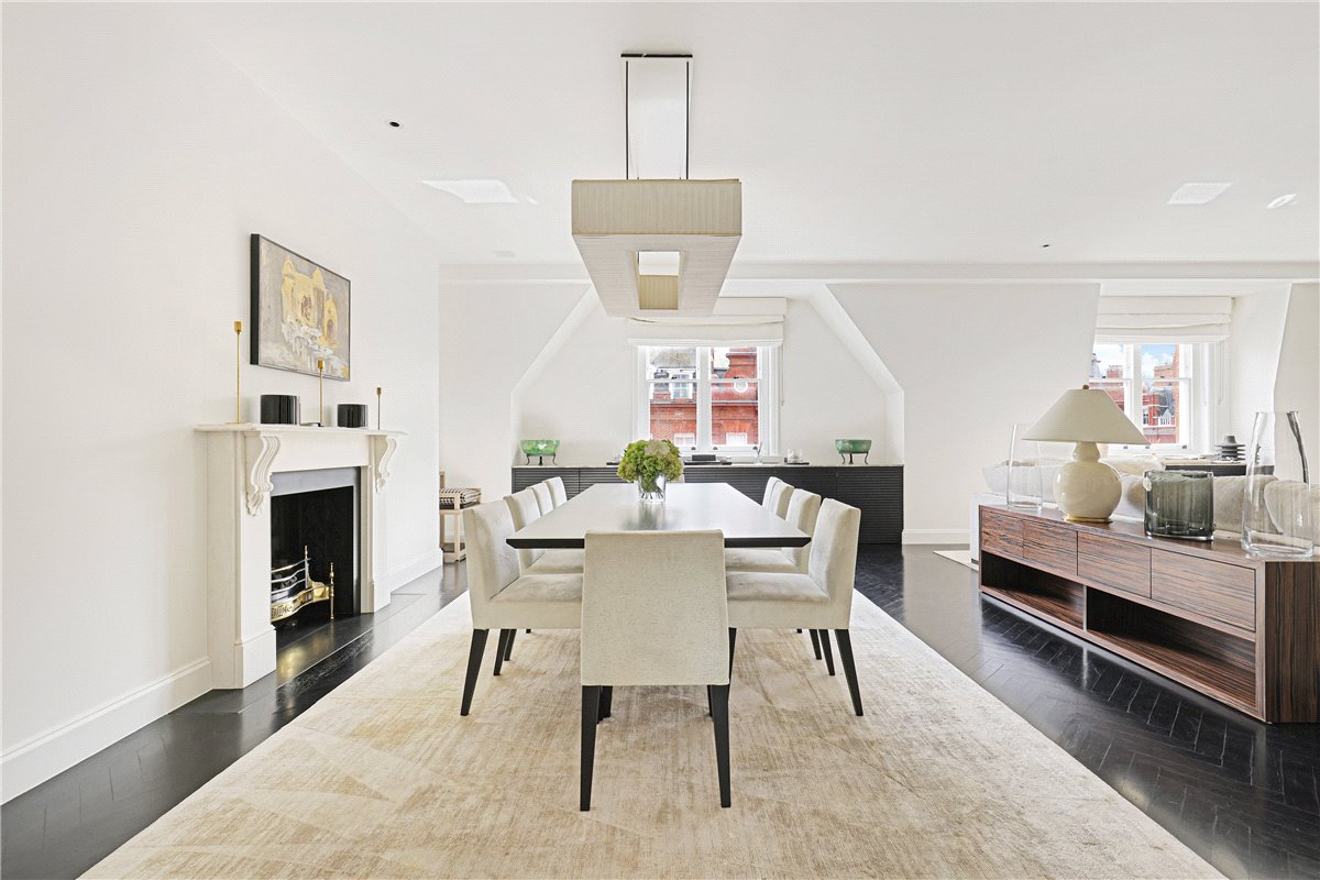3 bedroom Flat, Pont Street, Knightsbridge, SW1X - Available, Image 9