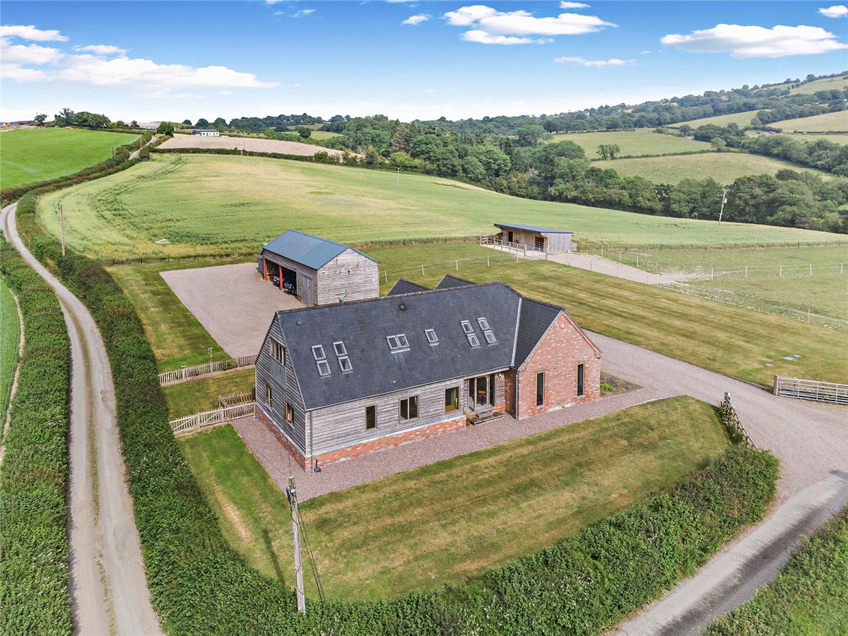 4 bedroom House, Trewern, Welshpool, SY21 - Available