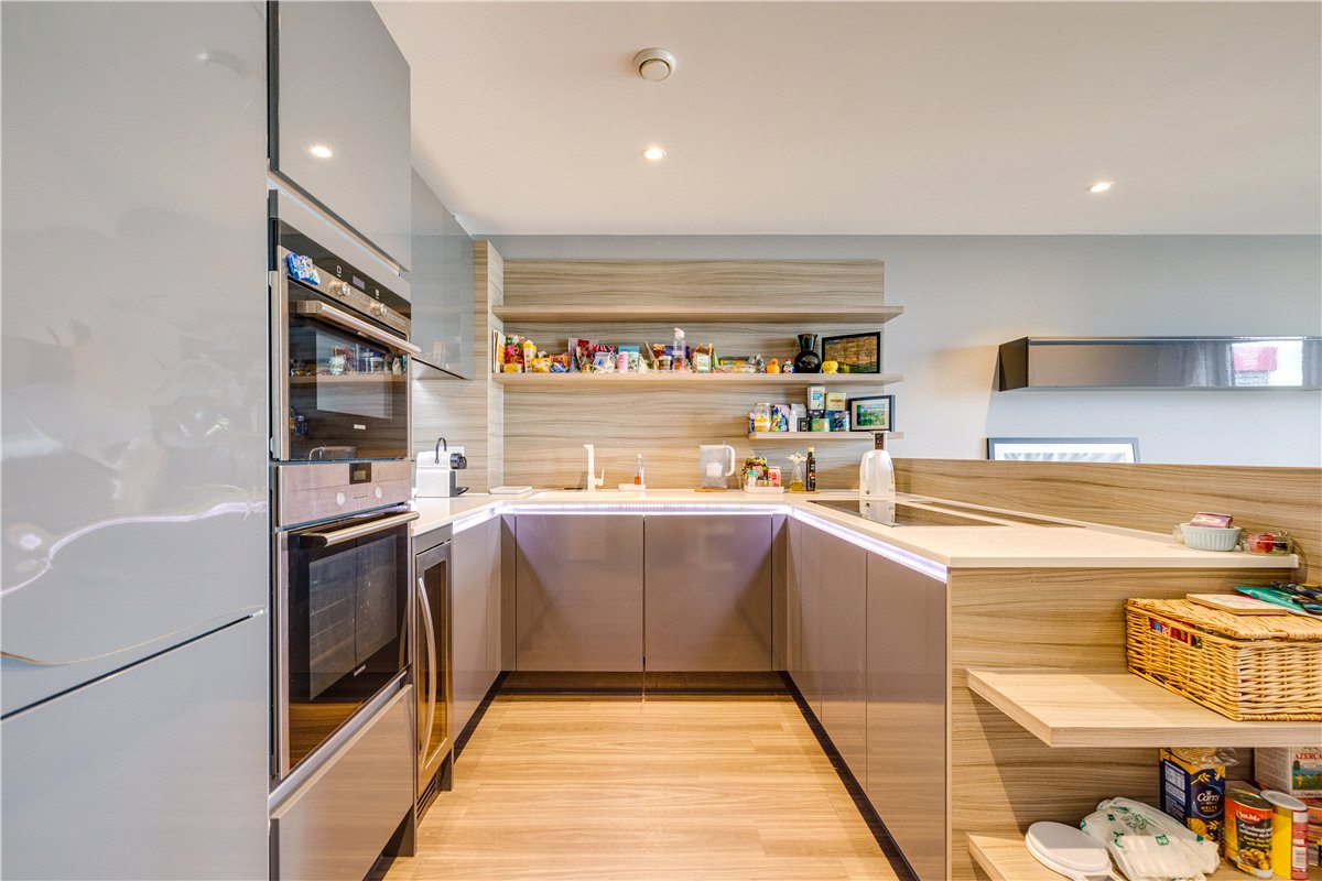 1 bedroom Flat, Spectrum Way, London, SW18 - Available, Image 2
