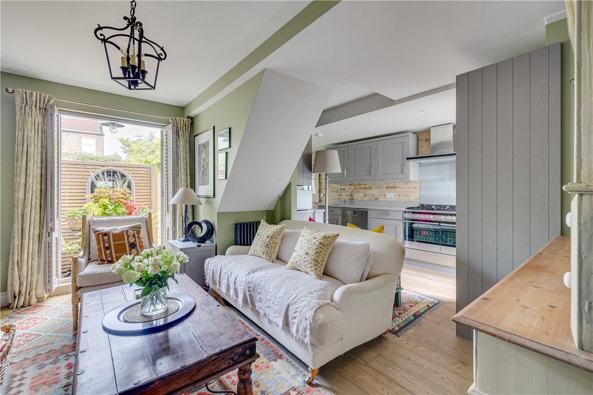 2 bedroom Flat, Trentham Street, London, SW18 - Sold