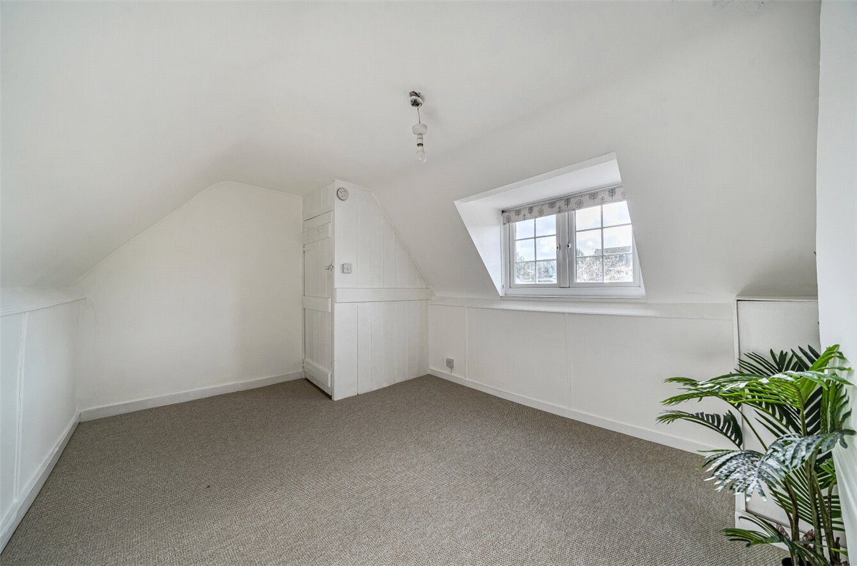 2 bedroom House, London Road, Marlborough, SN8 - Sold, Image 4