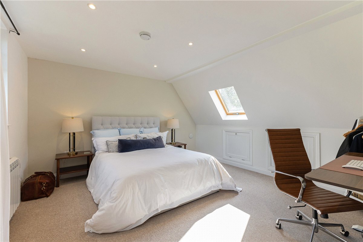 5 bedroom House, The Fairway, Devizes, SN10 - Available, Image 27
