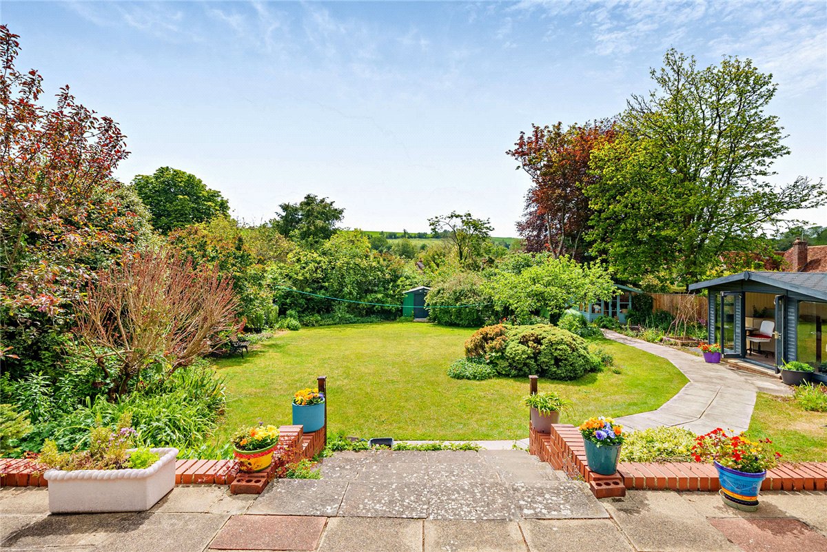3 bedroom Bungalow, Downs Close, Eastbury, RG17 - Available, Image 5