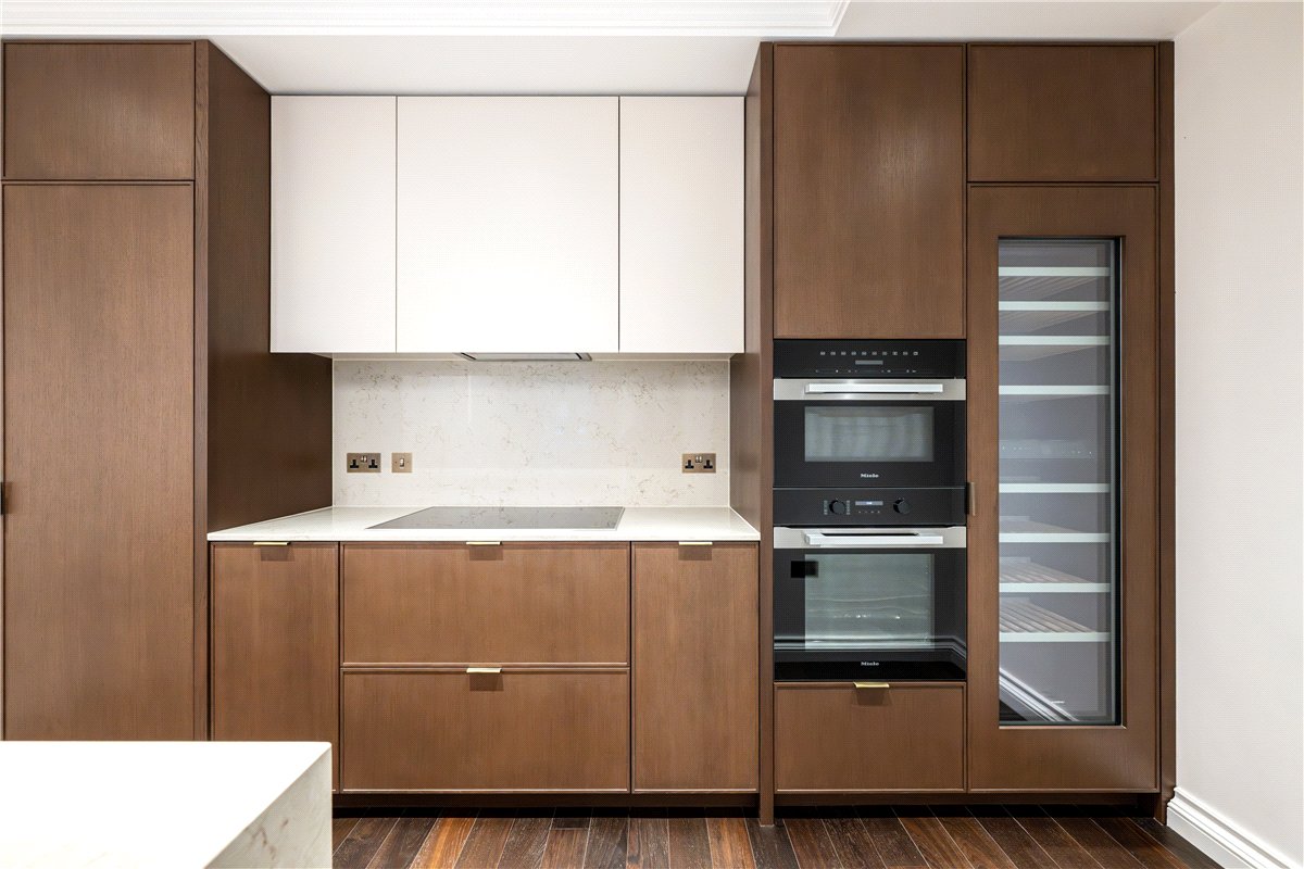 3 bedroom House, Charles Street, London, W1J - Available, Image 2