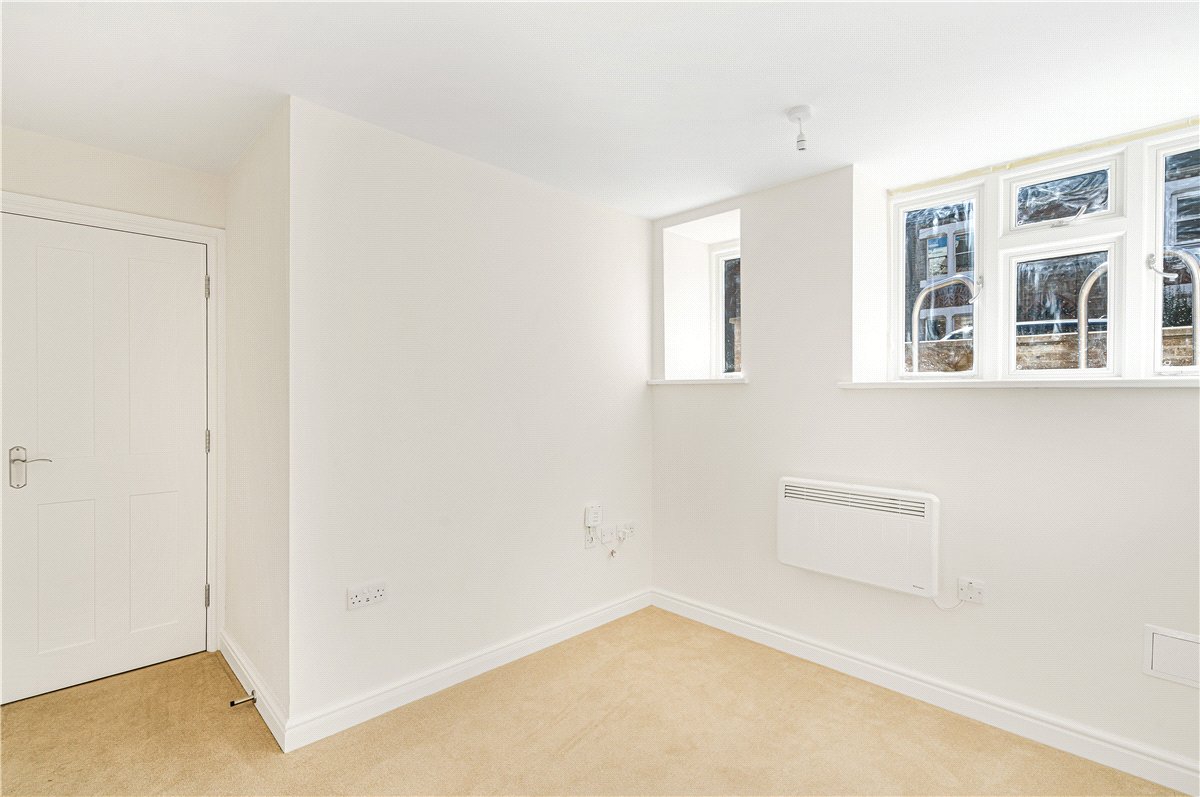 1 bedroom Flat, Walton Crescent, Oxford, OX1 - Available, Image 12
