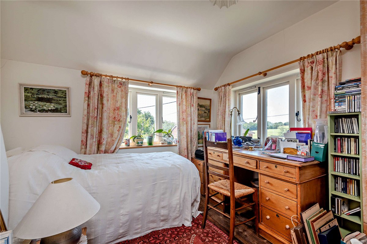 3 bedroom House, Harts Hill Road, Thatcham, RG18 - Available, Image 15