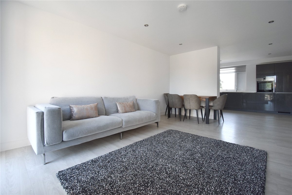3 bedroom Flat, Scholars Court, Harrison Drive, CB2 - Let Agreed, Image 2