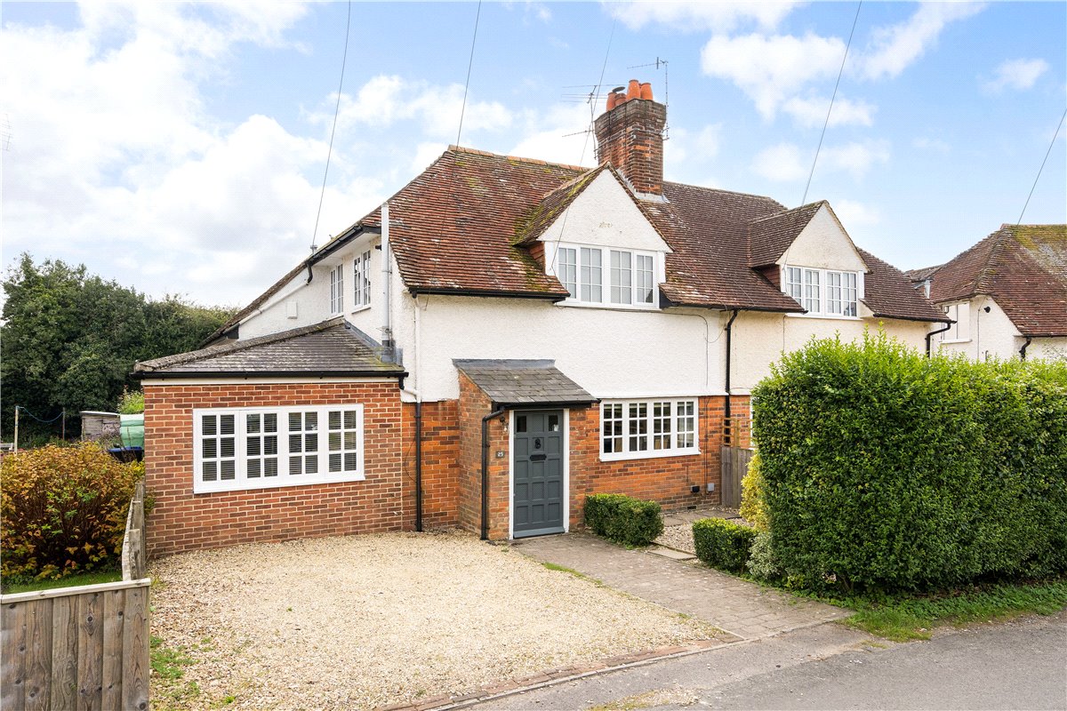 3 bedroom House, St. Johns Close, Marlborough, SN8 - Sold STC